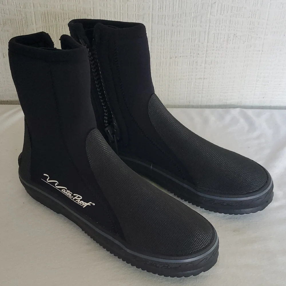 Waterproof Neoprene Scuba Boots. Blk. Large. Men's 11 (See Measurements) NWOT